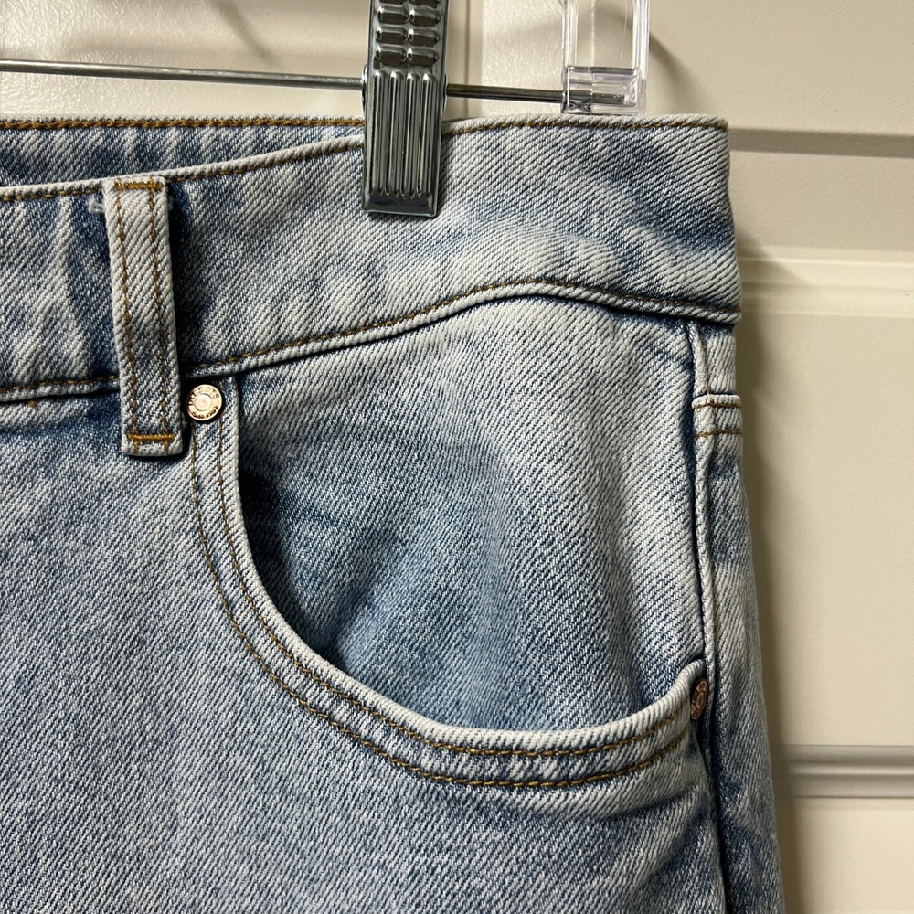 Talbots Everyday Relaxed Jeans in Fiji Wash, Women's Size 8P - Picture 6 of 10